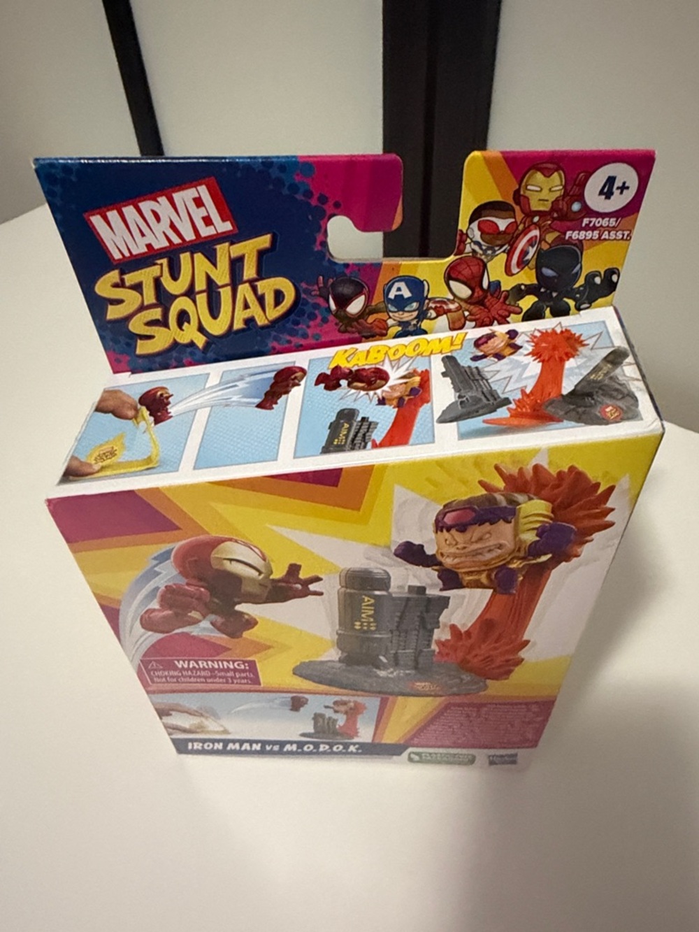 Marvel Stunt Squad Iron Man vs M.O.D.O.K. Kids Toy - Red/Gold/Grey etc. - Picture 3 of 12
